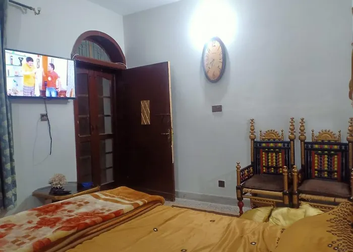 Room With Separate Entrance & Parking & Fast Wifi Islamabad