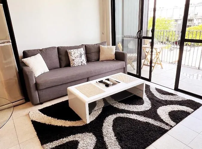 Stylish, Modern, Cute As A Button - Braddon Cbd Apartment Canberra