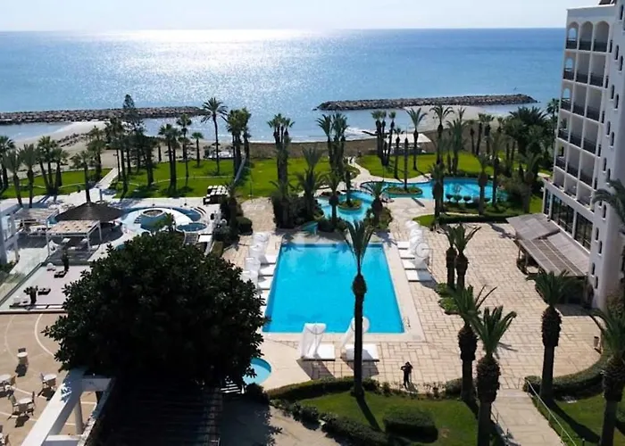 Sandy Beach Hotel & Spa - Ex Sentido Larnaca