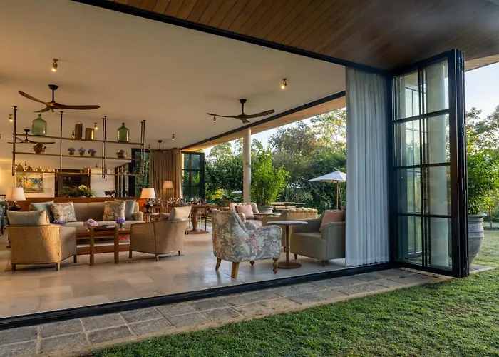 Stafford Bungalow - Exclusive Luxury Within A Private Tea Estate Nuwara Eliya