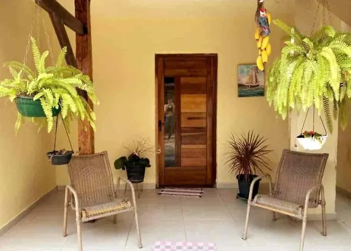 Flat Espacoso Em Ilhabela Com Ar Condicionado