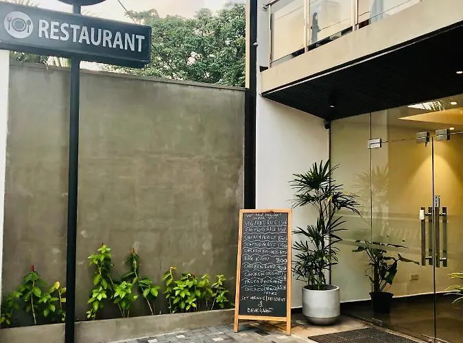 Tropic Inn - Mount Lavinia Dehiwala-Mount Lavinia