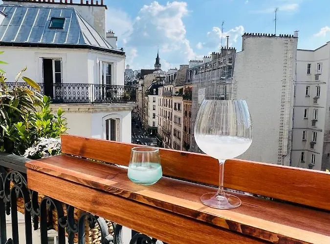 Suite Vue Montmartre & Balcon Paris