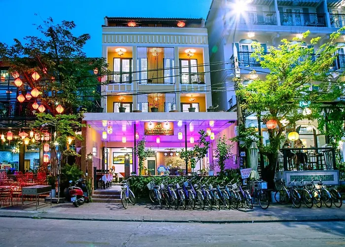 Hoi An Riverland Villa - Hoi An Center