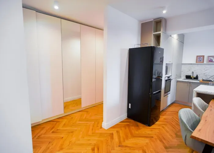 Luxury Central Park Apartment Bucharest