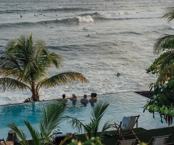 Puro Surf Hotel & Performance Academy El Zonte