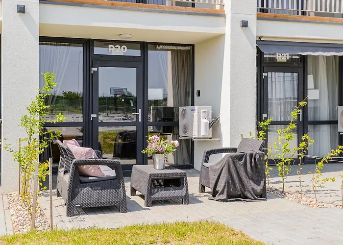 Zalia Kopa Su Baseinu, Sventoji Apartment Palanga