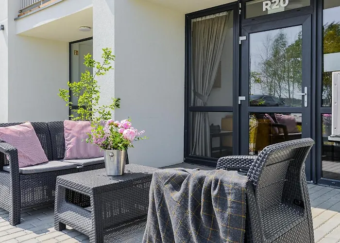Zalia Kopa Su Baseinu, Sventoji Apartment Palanga