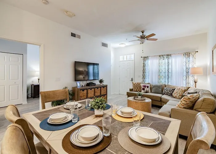 Spectacular Home And Resort! Near Dis, Splash Park, Lake With Boats, Pool, This Home And Resort Has It All! Low Rates Too! Kissimmee