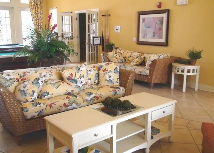 Spectacular Home And Resort! Near Dis, Splash Park, Lake With Boats, Pool, This Home And Resort Has It All! Low Rates Too! Kissimmee