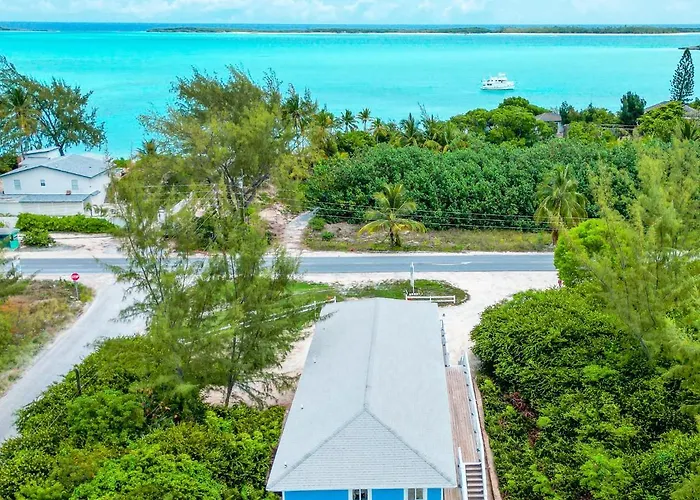 Sheer Bliss Beachview Apt #1 George Town