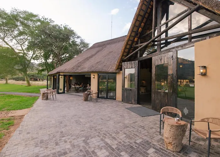 Okapuka Safari Lodge Windhoek
