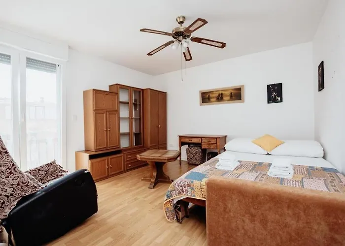 Big Apartment Near Center Zadar
