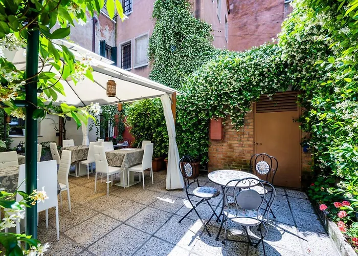 Hotel Apostoli Garden Venice
