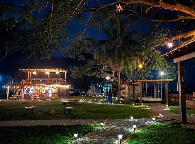 Sunset Hut Hostel Omoa