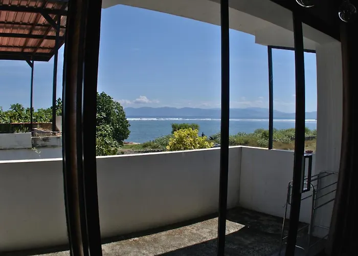 3 Waves Hotel Huu