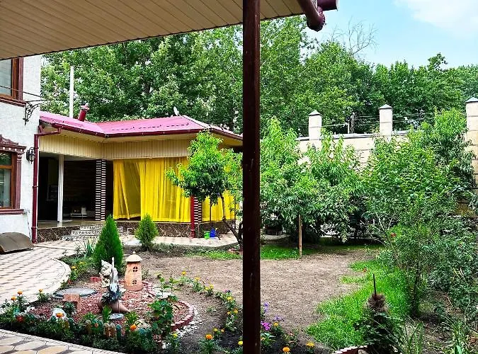 Sultan Saray Hostel Osh