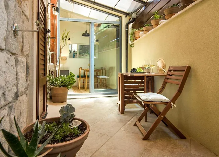 Hidden Luxury Residence 2Br With Terrace Split