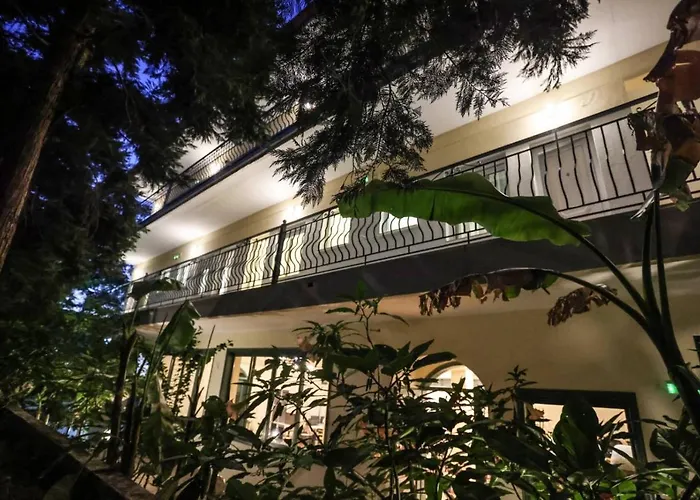 Spanos Apartments Anna'S Lodge Polychrono