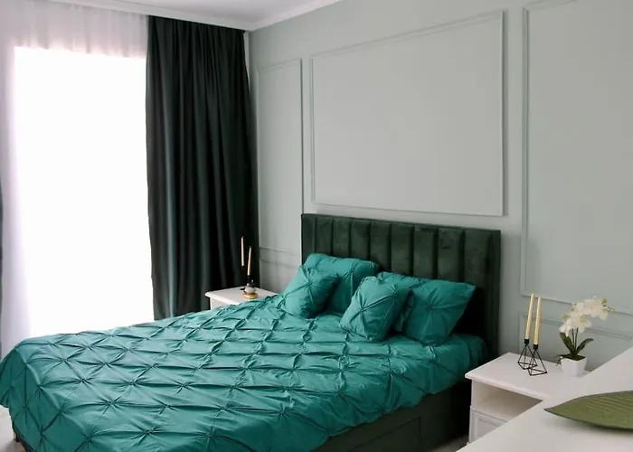 Luxe Central Apt: Free Parking Oradea