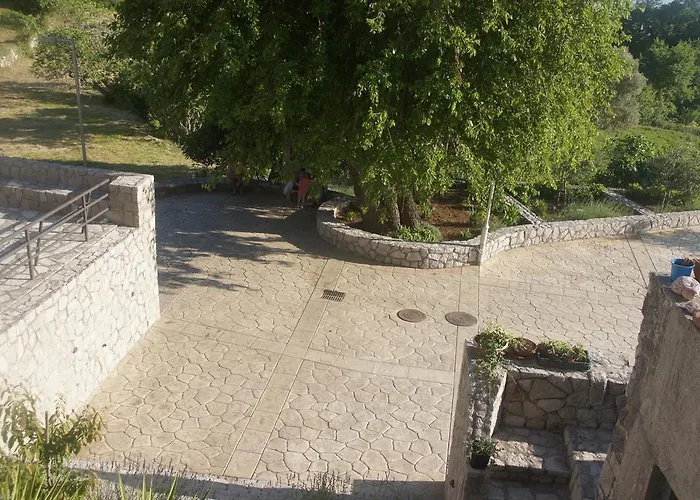 Apartments Kuljace Sveti Stefan