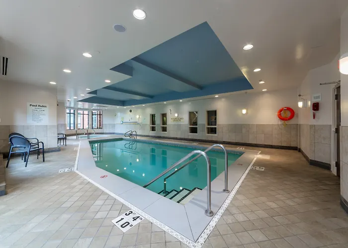 Holiday Inn Express & Suites Riverport Richmond By Ihg