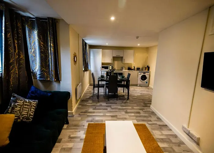 3 Bedrooms Flat -Wifi-Freeparking-Babycot-15Min To Pepys Park London