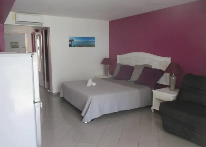 Charmant Studio Bord De Mer Residence De La Vieille Tour Le Gosier 