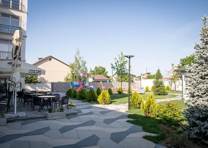 Unique Garden Hotel Brăila