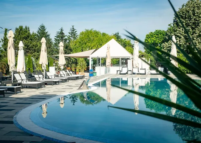 Unique Garden Hotel Brăila