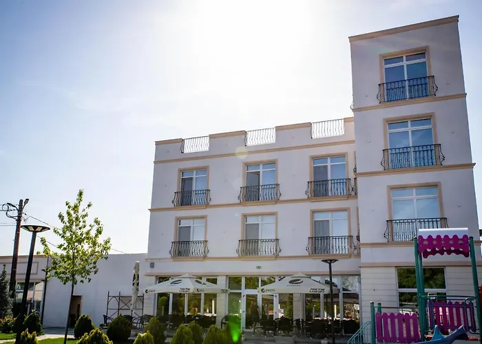 Unique Garden Hotel Brăila