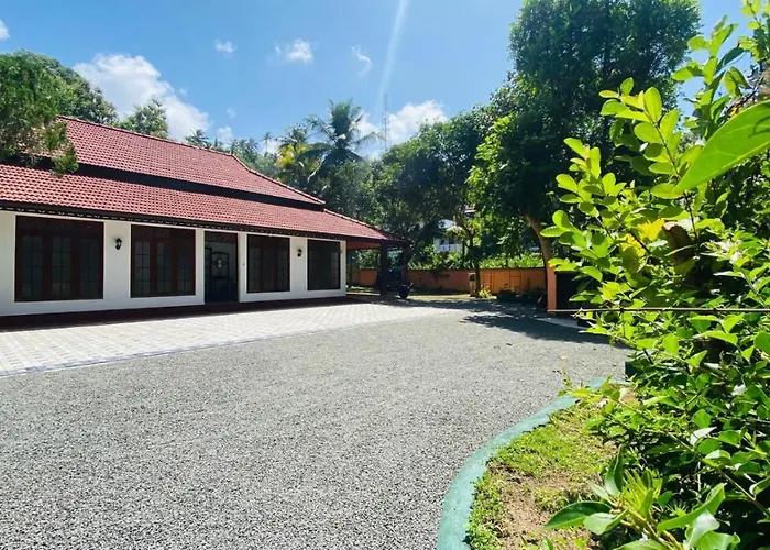 Red Rose Holiday House Matara