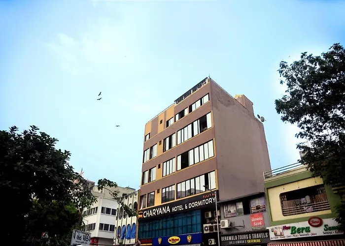 Charyana Lady Dorms Hostel Ahmedabad