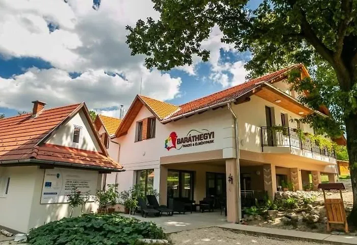 Barathegyi Panzio Es Elmenypark Bed & Breakfast Miskolc