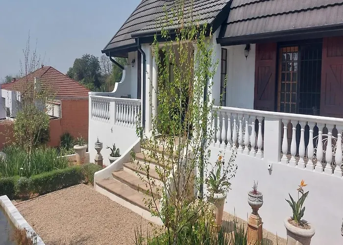The Dauphin House Bed & Breakfast Johannesburg