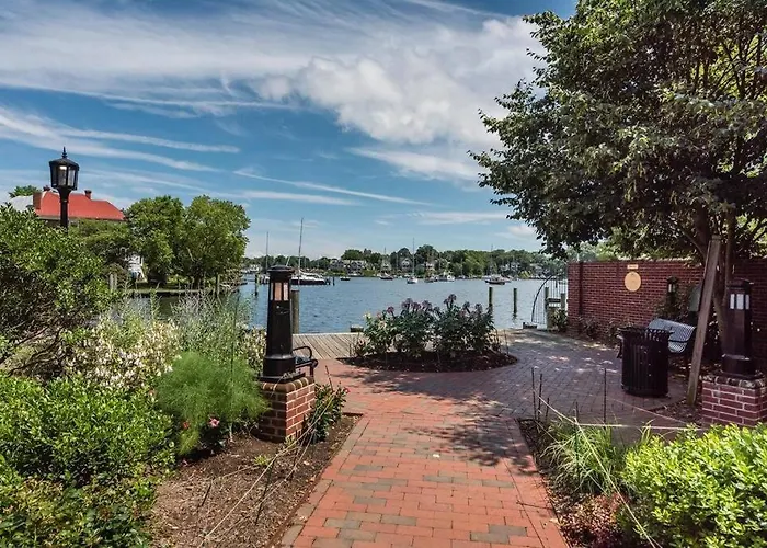 Cozy 2Br Home W/ Parking In Downtown Annapolis