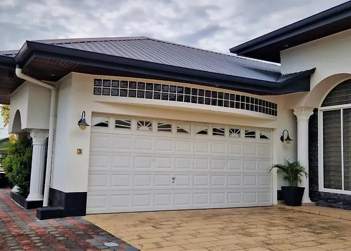 Huize Jeffreylaan Villa Paramaribo