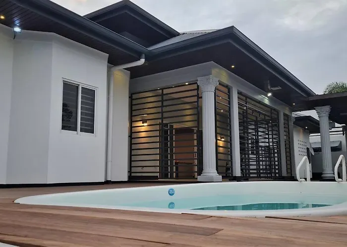 Huize Jeffreylaan Villa Paramaribo