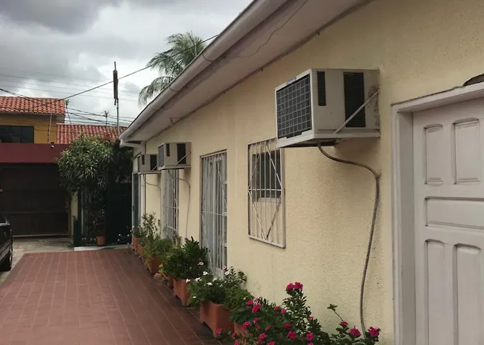 Hostal Don Nabil Santa Cruz de La Sierra