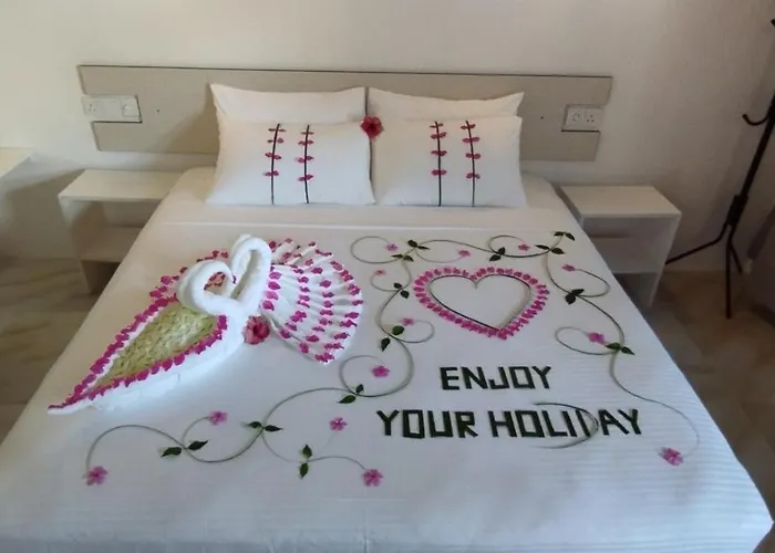 Thoddoo Garden Inn