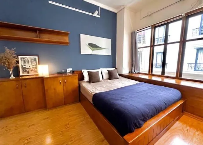 Nice Room Located Right Next To The Old Quarter Can Phong Nhieu Anh Sang Tai Ngay Gan Pho Di Bo Ho Guom Hanoi