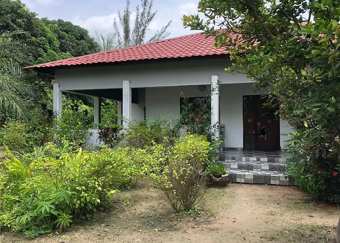 Karamaluu Garden Lodge Gunjur