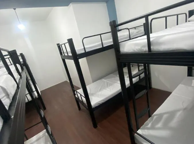 Lime Lite Manila Hostel Makati City