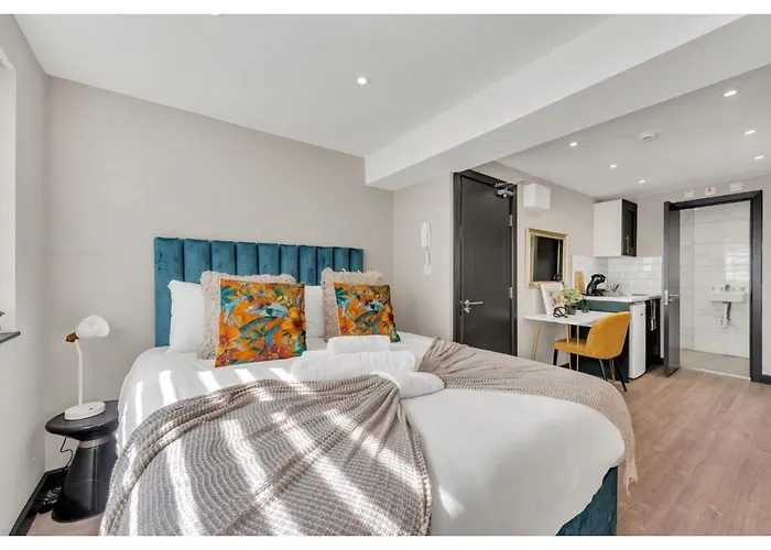 The Wanderlust Studio: Travelers' Haven London