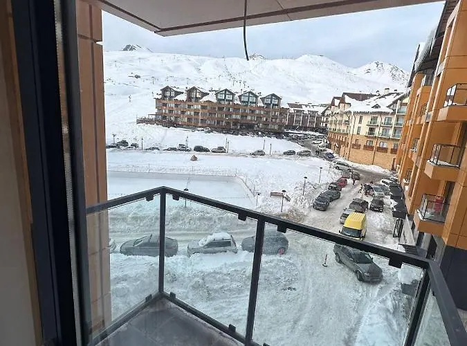 New Gudauri, Hotel Peak