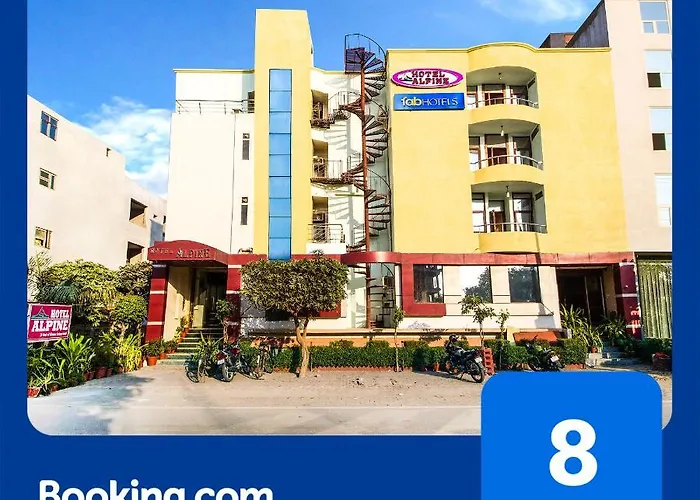 Fabexpress Alpine Hotel Agra 