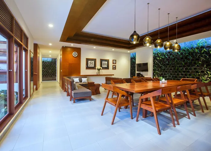Pudak Sari Unizou Hostel Kuta 