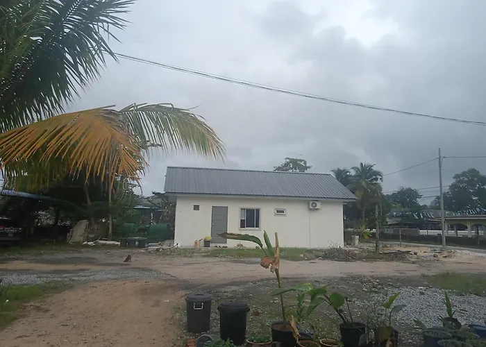 Chalet Rm50 Private Pool Homestay Aircond Rm100 Kakmah Hsnz Pantai Timur Guest House Kuala Terengganu