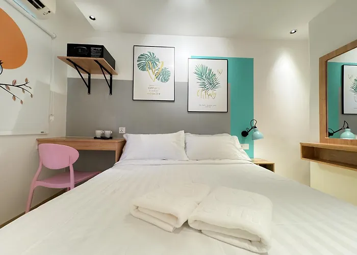 Apple 1 Hotel Gurney George Town