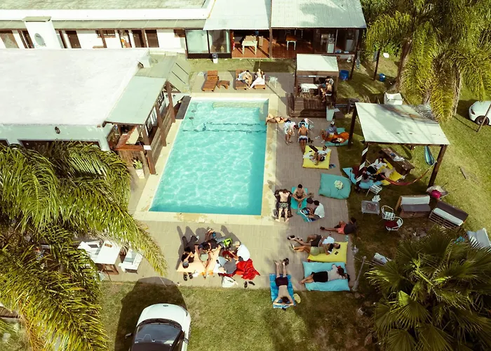 La Quinta Hostel & Suites Manantiales